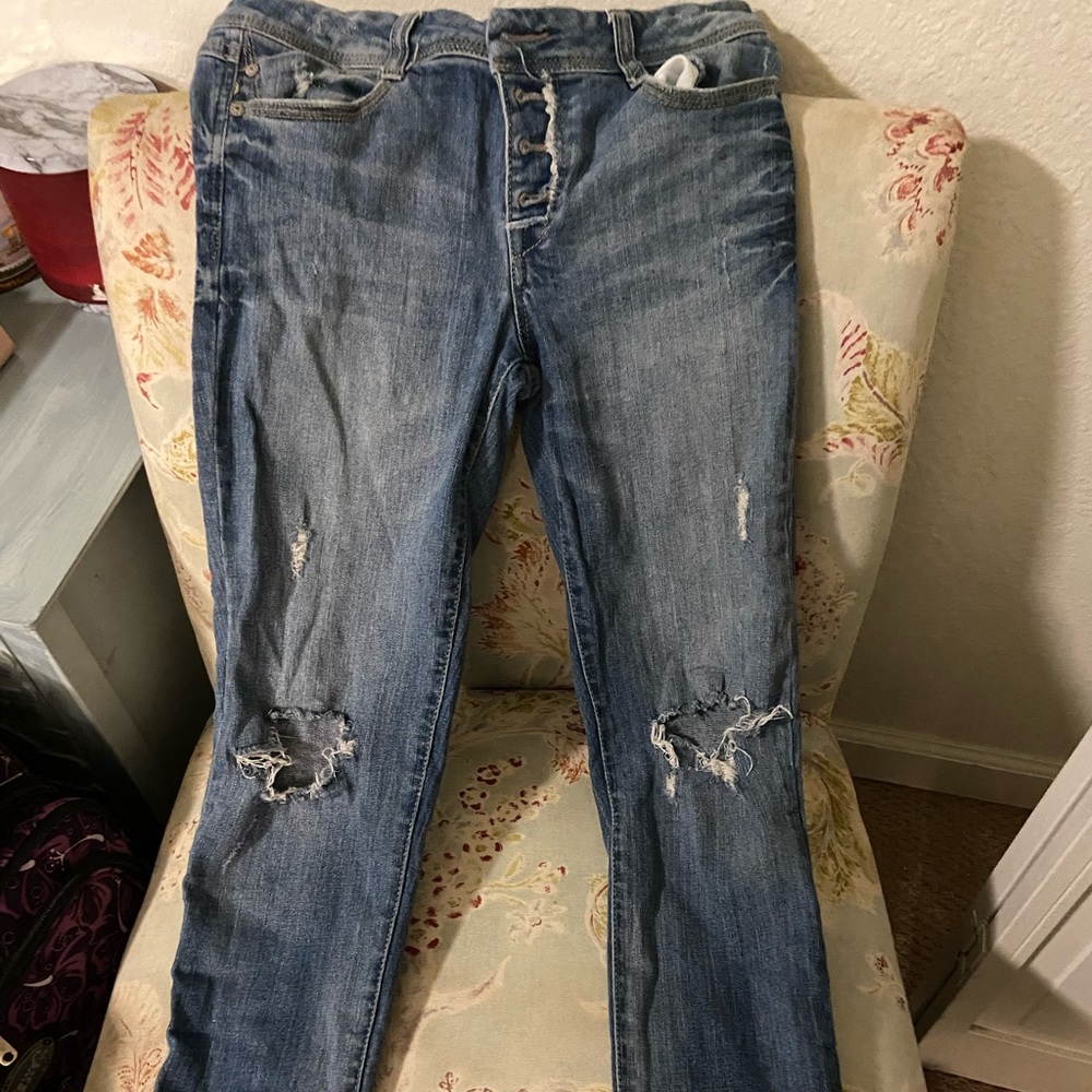 Ripped cuffed jeans